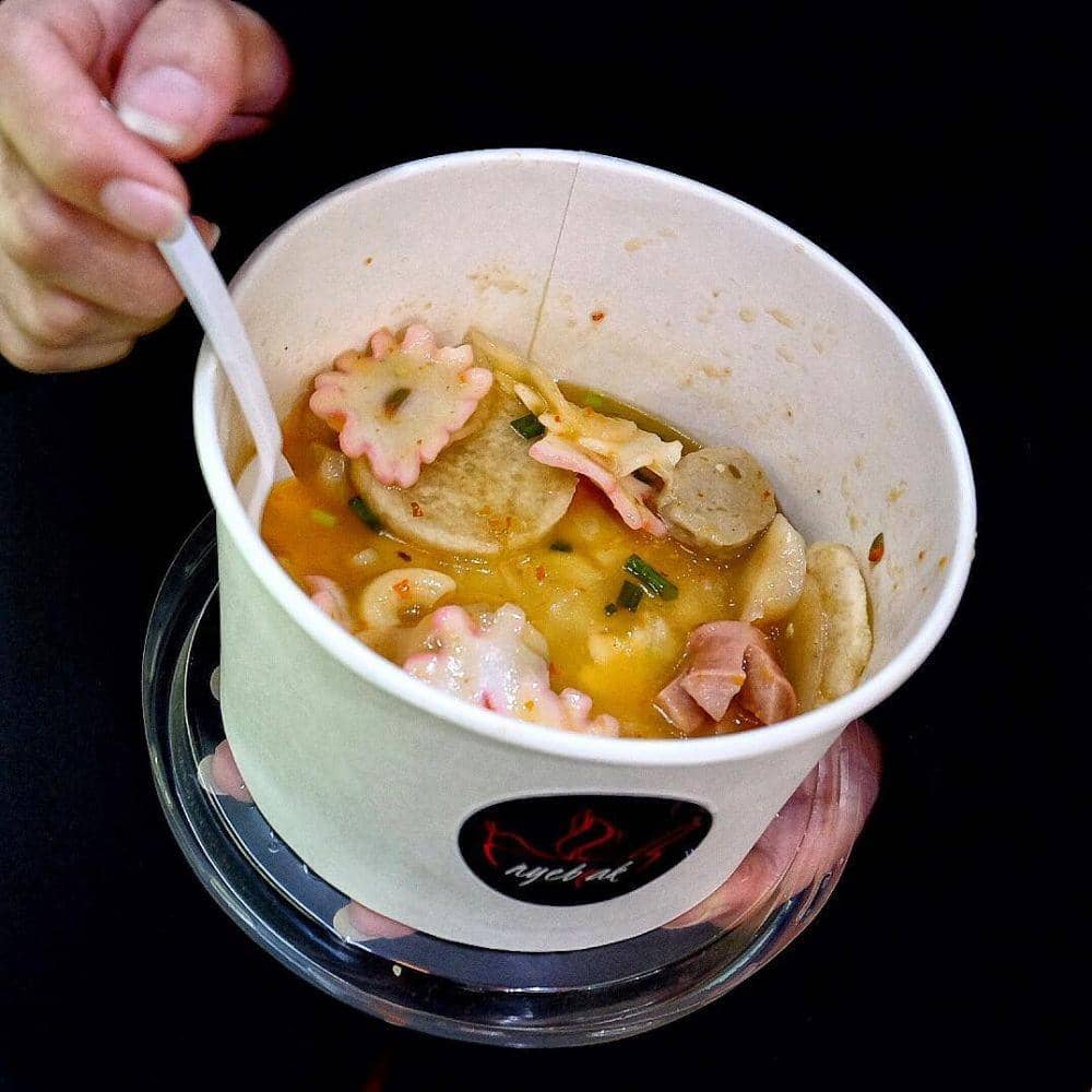 instagram.com/nyeblak_