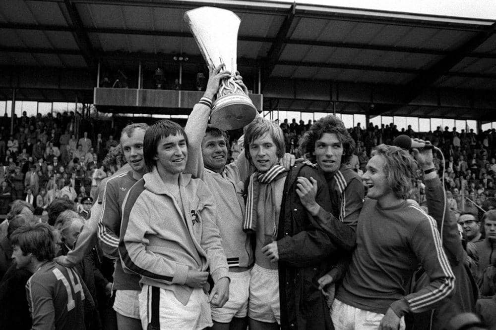 footballwhispers.com