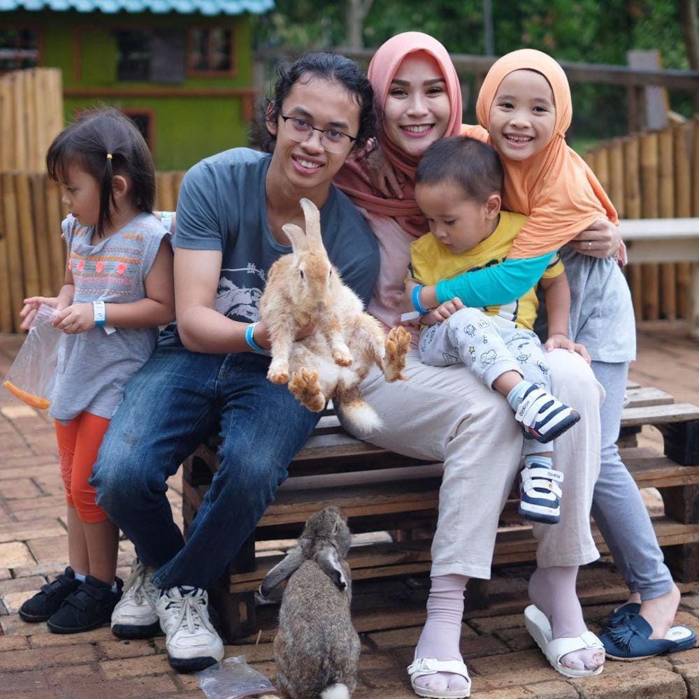 instagram.com/zaskia adya mecca