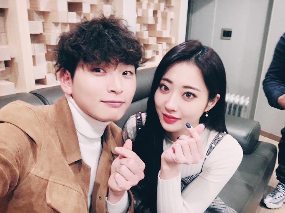 instagram.com/jinwoon52
