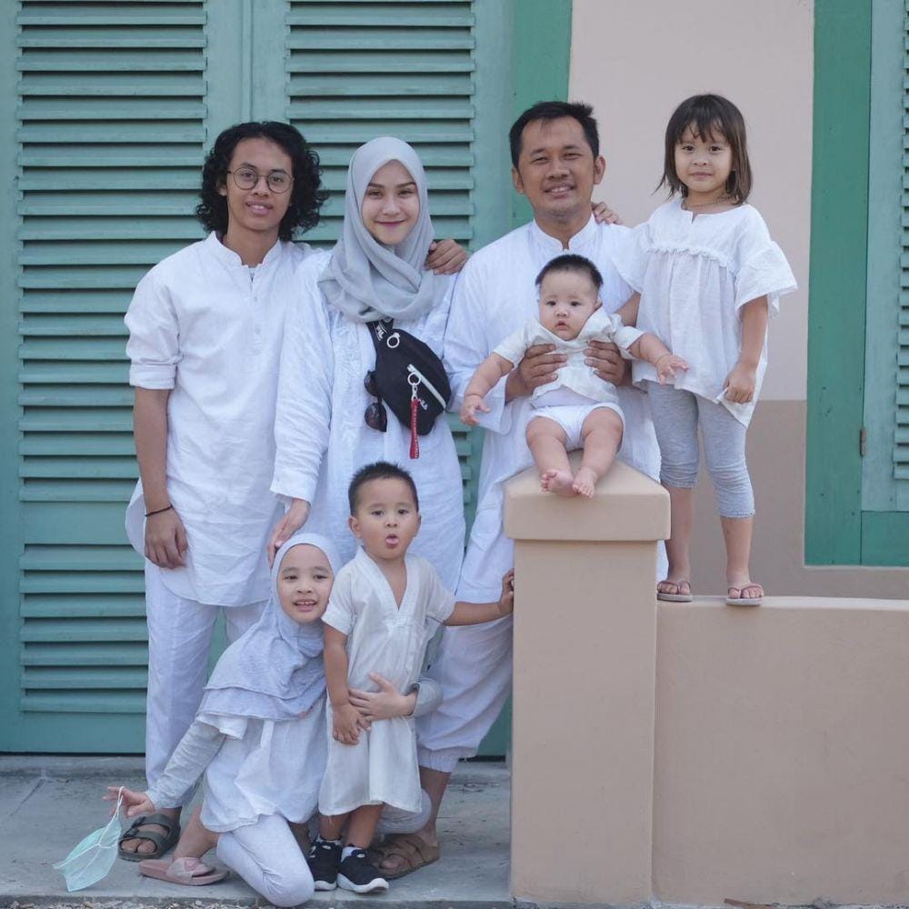 instagram.com/zaskia adya mecca