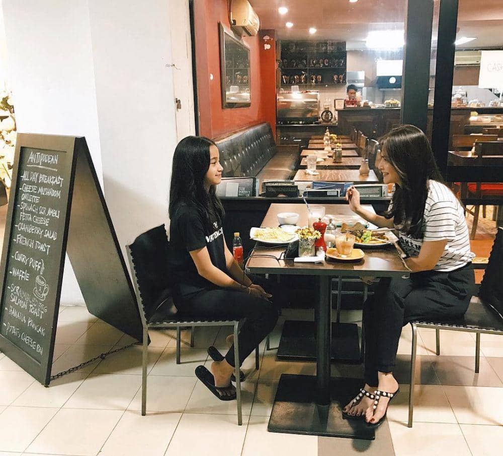 instagram.com/cuttaryoffcial