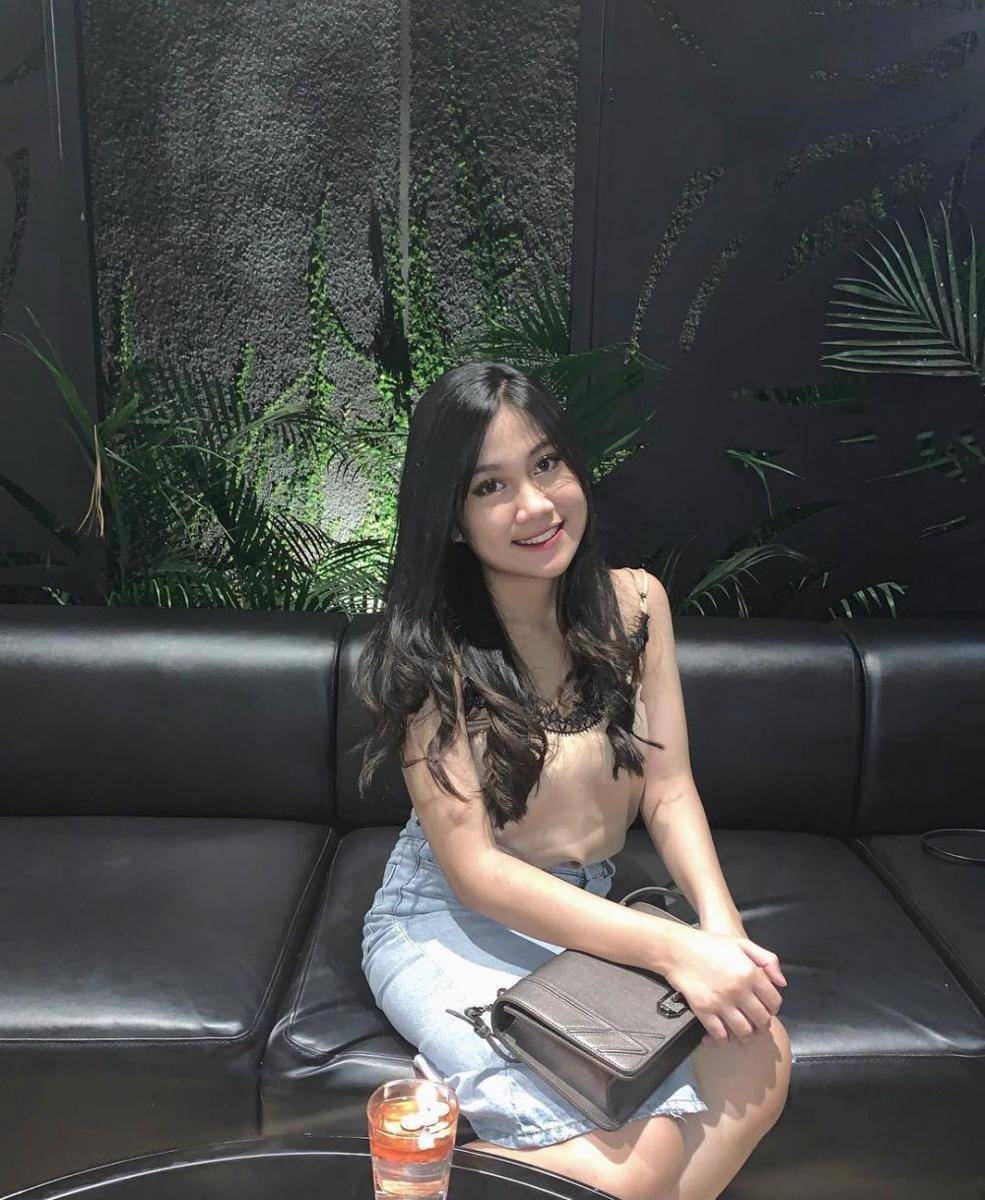 instagram.com/awdella