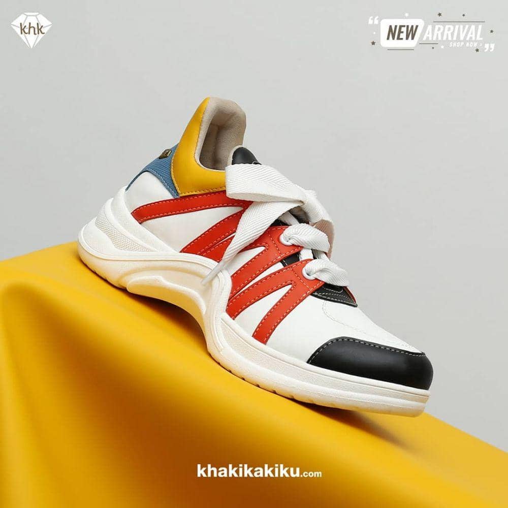 instagram.com/khakikakiku