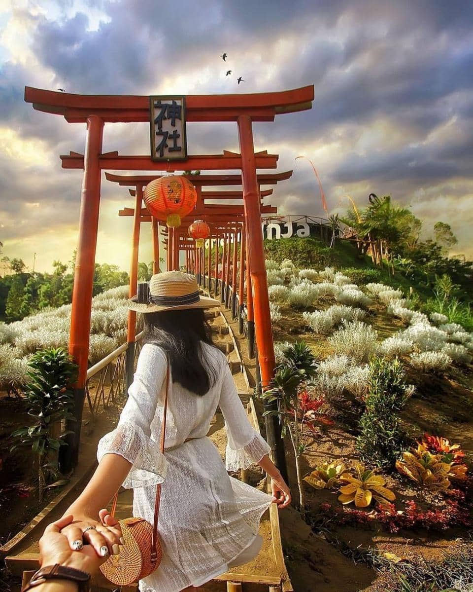 instagram.com/eka_tari