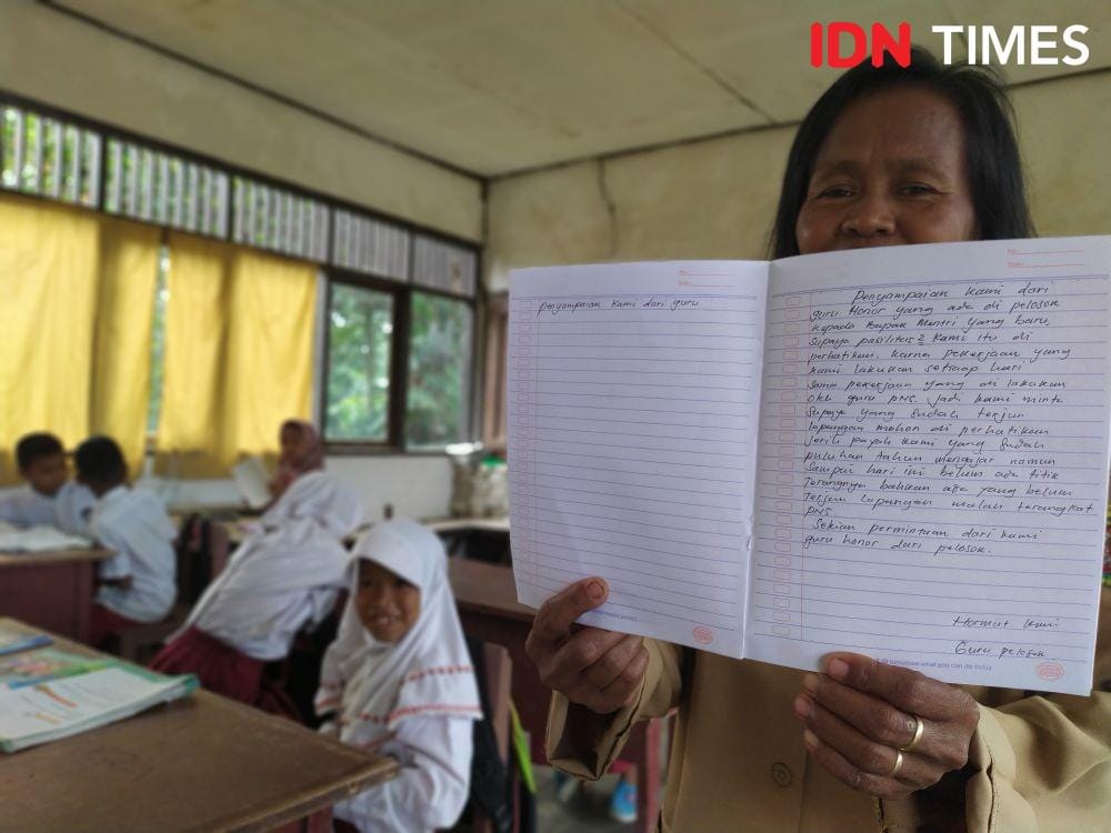 Surat kepada menteri pendidikan dan kebudayaan dari guru pelosok di Samarinda (IDN Times/Yuda Almerio)