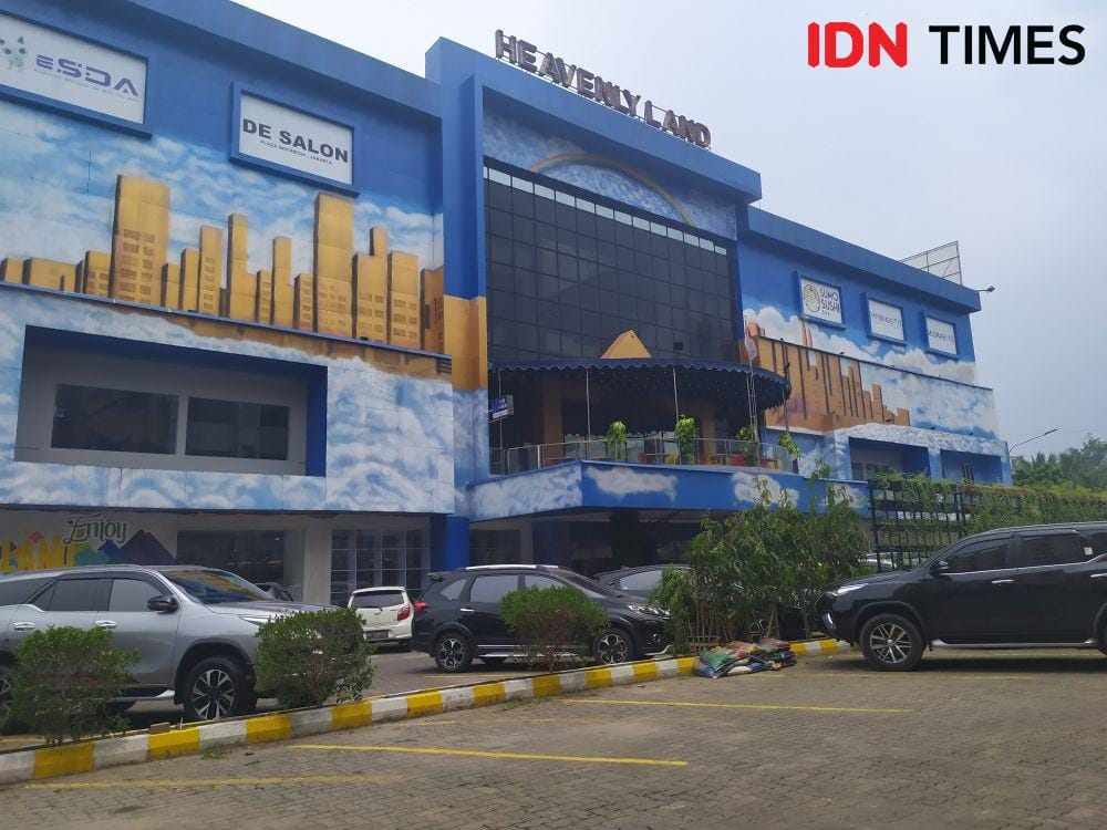 Bekas pusat perbelanjaan Gedung Hero Palembang (IDN Times/Feny Maulia Agustin)