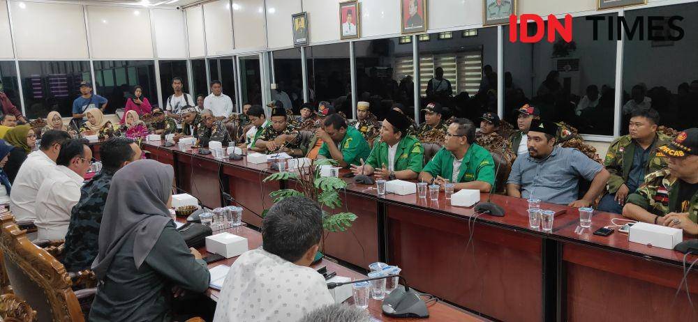 Ilustrasi silaturahmi dengan ormas Islam (IDN Times/Maulana)