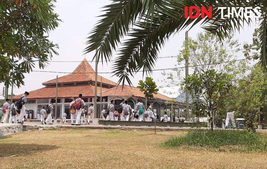 Ilustrasi pondok pesantren. (IDN Times/Sunariyah)