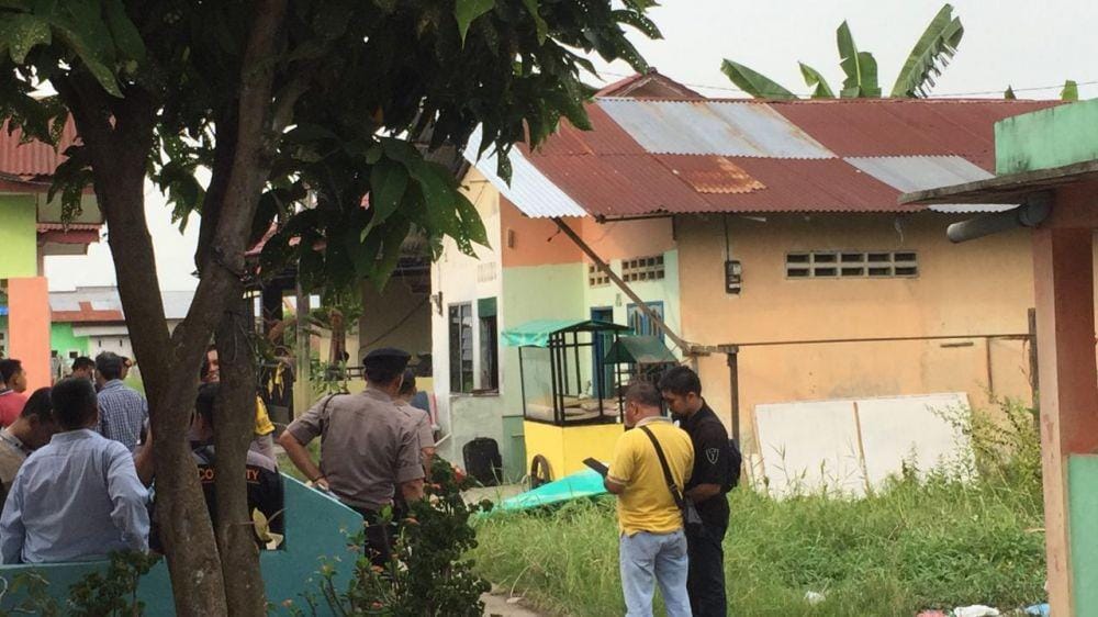 Rumah terduga pelaku bom di Marelan (IDN Times/Prayugo Utomo)