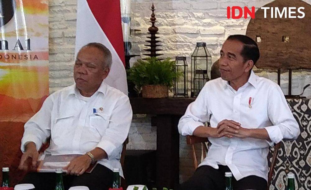 (Presiden Joko Widodo bersama Menteri PUPR Basuki Hadimuljono) IDN Times/Helmi Shemi