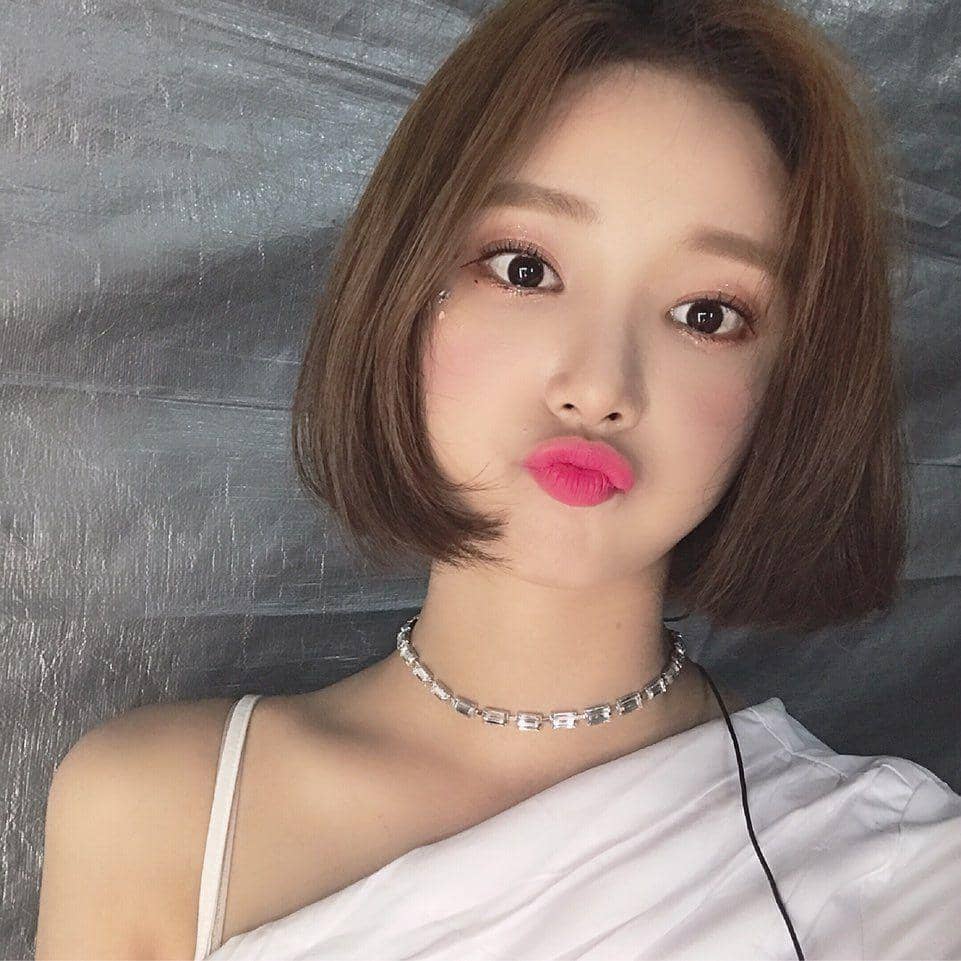 instagram.com/momoland_official