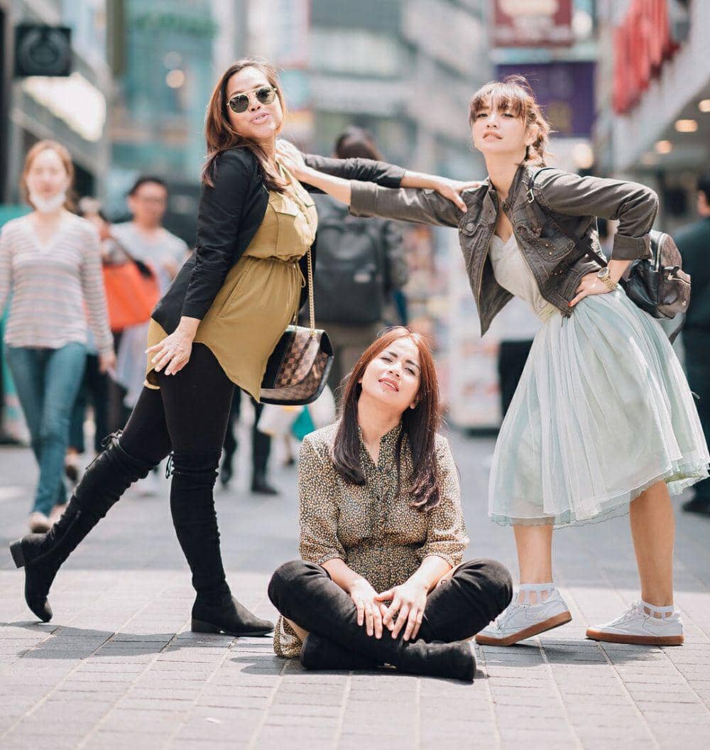 instagram.com/hesti purwadinata