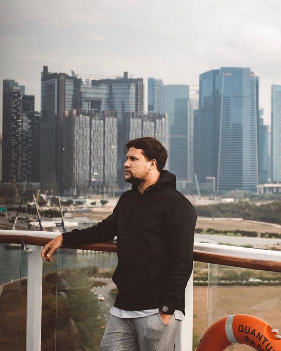 Instagram.com/stuartcollin