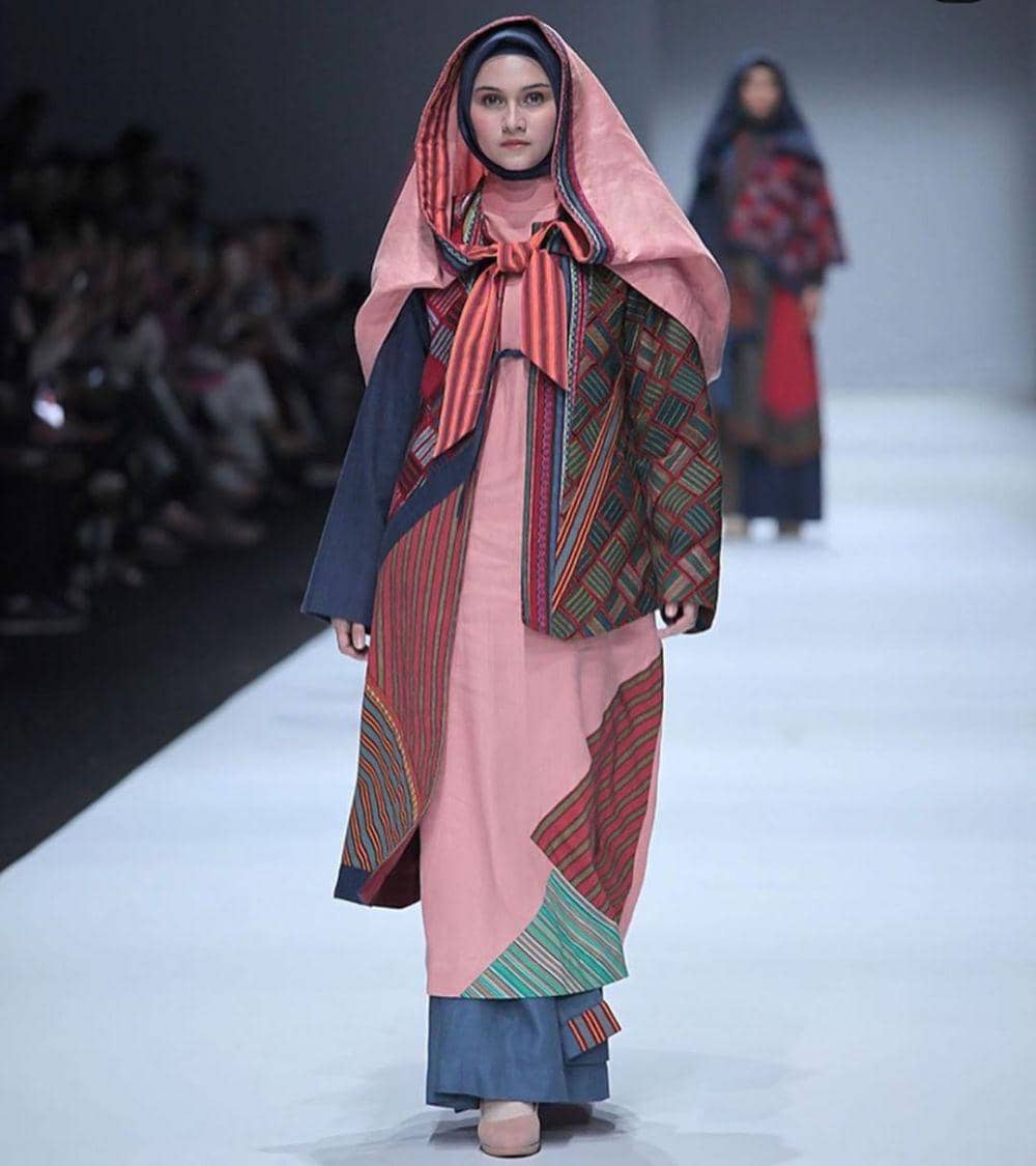 instagram.com/zeezeeshahab