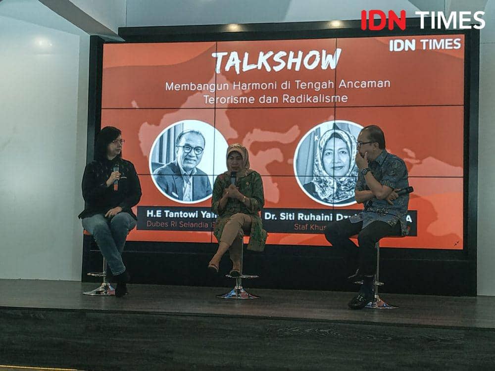 Ngobrol Seru Bareng IDN Times yang bertajuk 'Membangun Harmoni di Tengah Ancaman Terorisme dan Radikalisme', Kami (14/11). (IDN Times/Axel Jo Harianja)