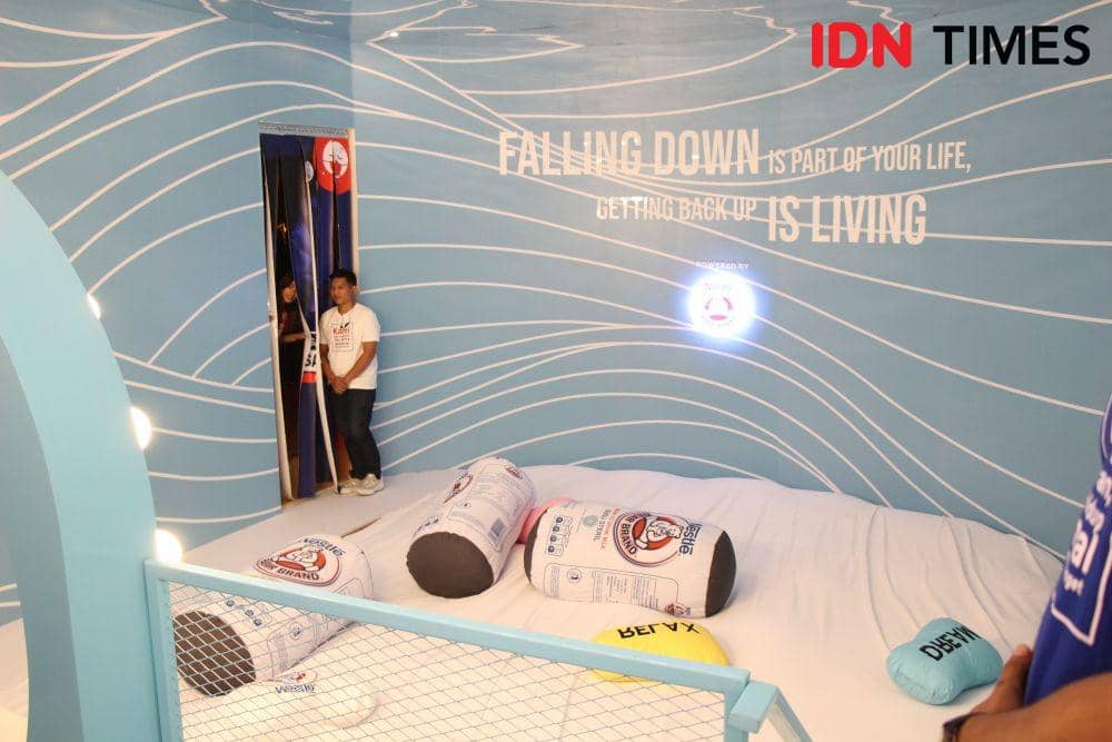 Spot falling down di #BisaBanget Play Space, Senayan City. 14 November 2019. IDN Times/Geralda Talitha