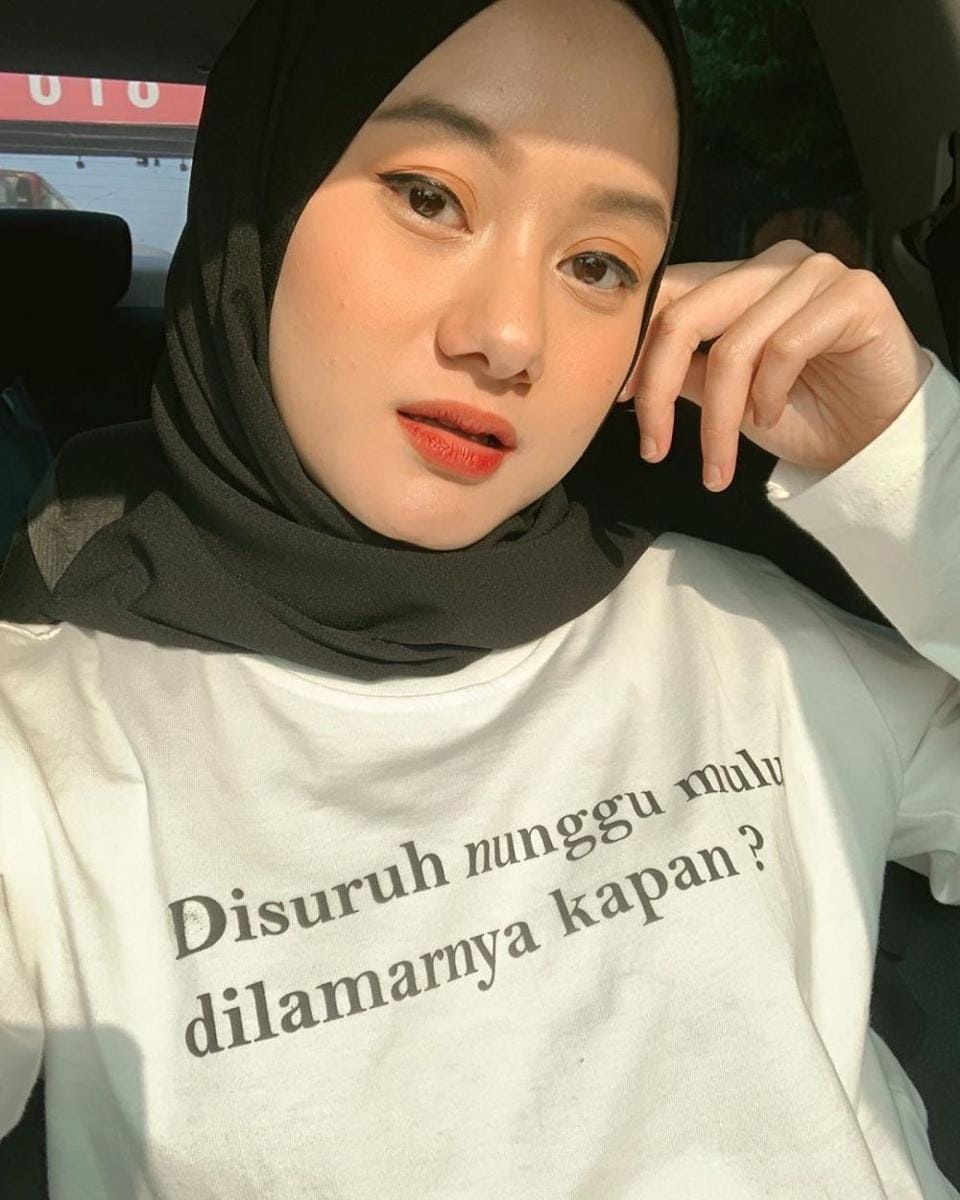 instagram.com/dindahw