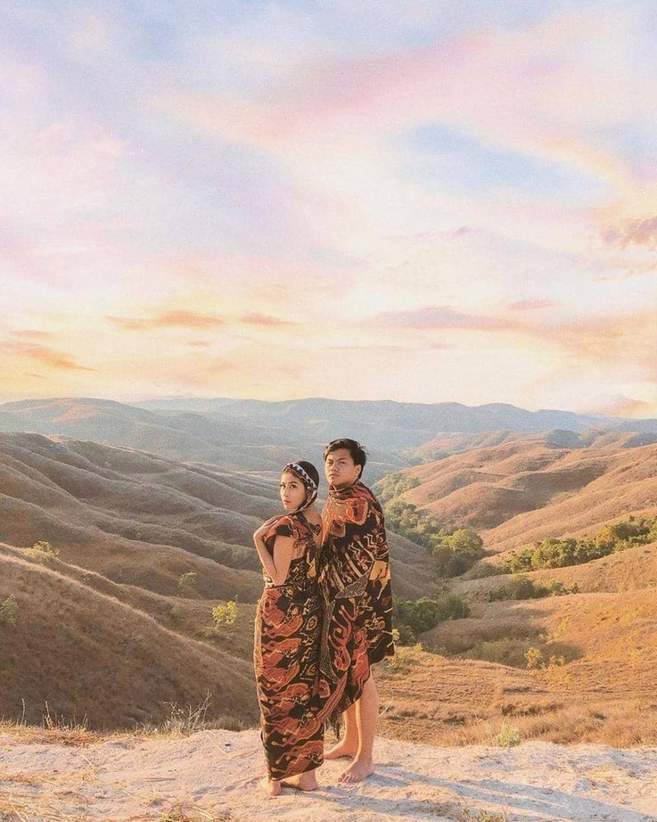 instagram.com/awkarin