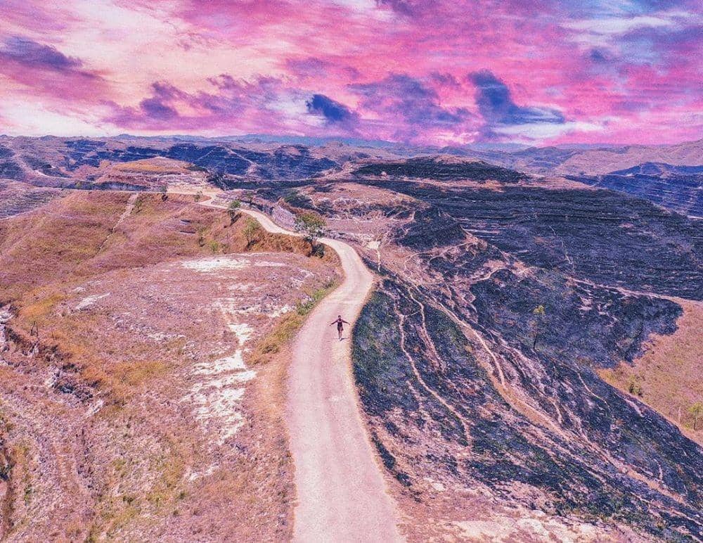 instagram.com/awkarin