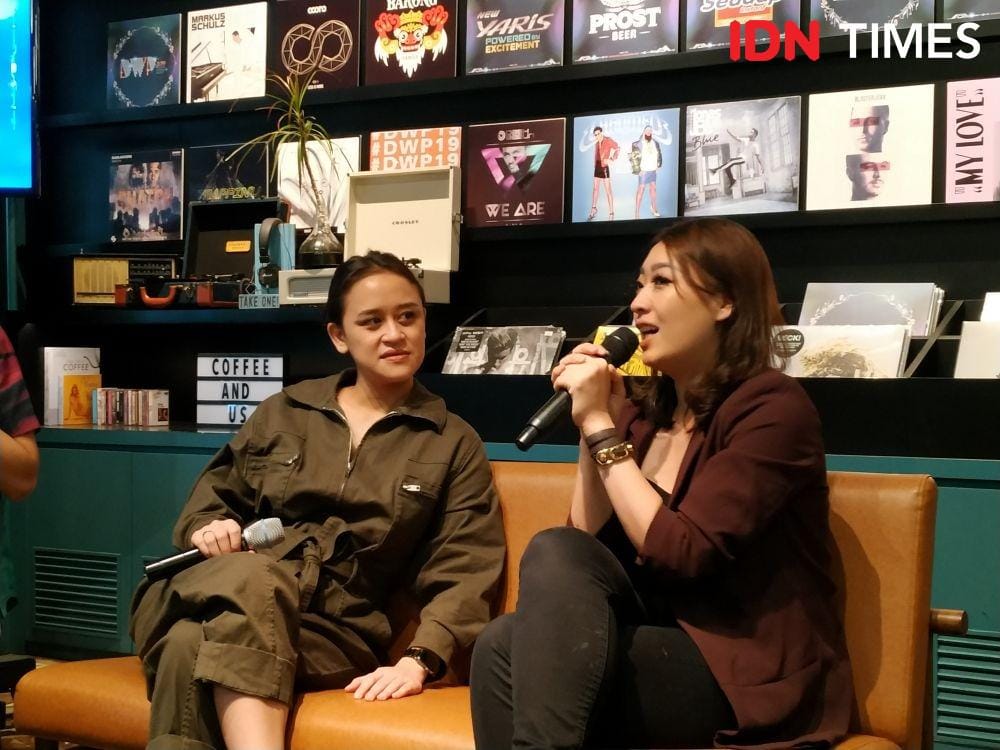 (kanan) DJ Pixieé dalam Press Conference DWP 2019 di Jakarta, pada 15 November 2019. IDN Times/Nadia Umara