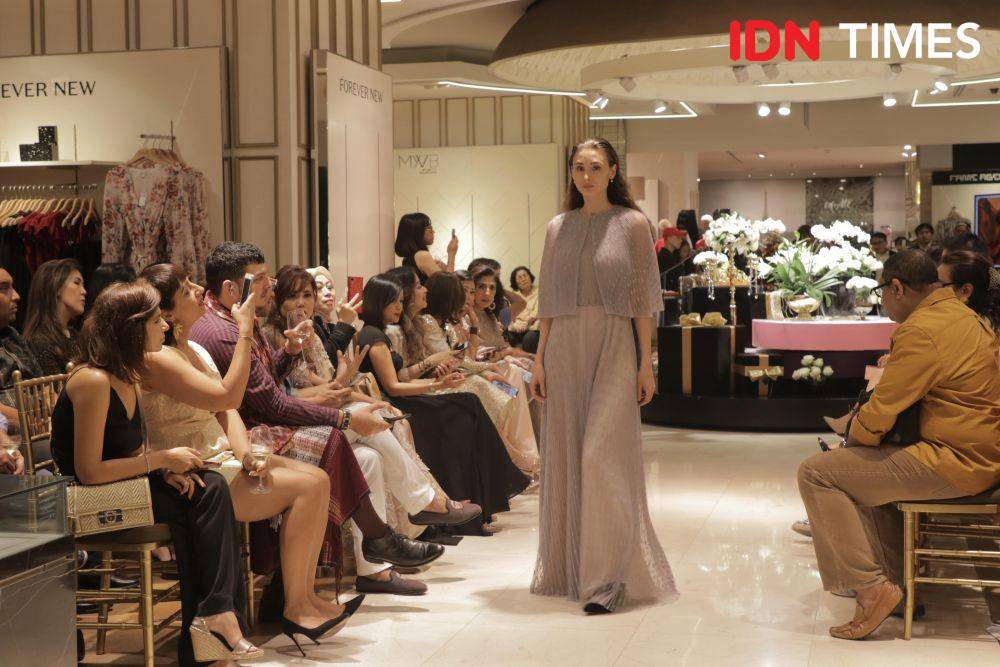 Koleksi Holiday 2020 Sapto Djojokartiko. 14 November 2019. IDN Times/Klara Livia
