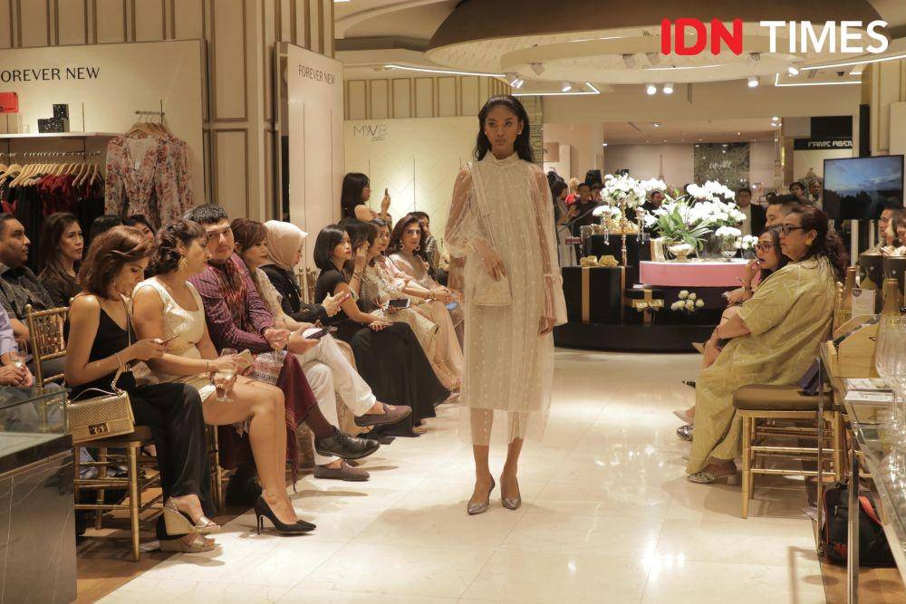 Koleksi Holiday 2020 Sapto Djojokartiko. 14 November 2019. IDN Times/Klara Livia