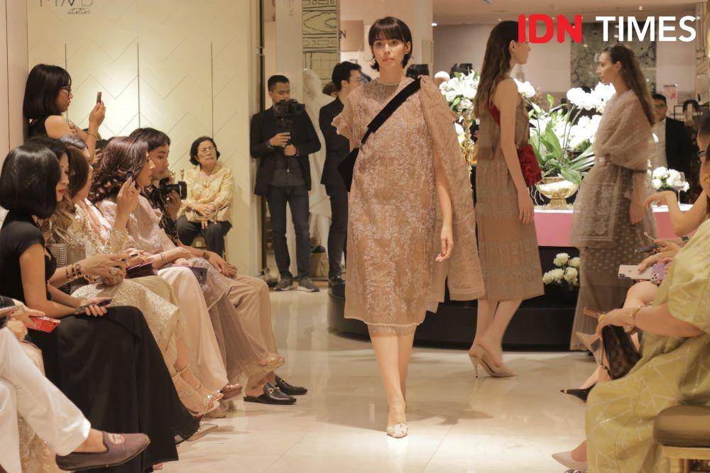 Koleksi Holiday 2020 Sapto Djojokartiko. 14 November 2019. IDN Times/Klara Livia