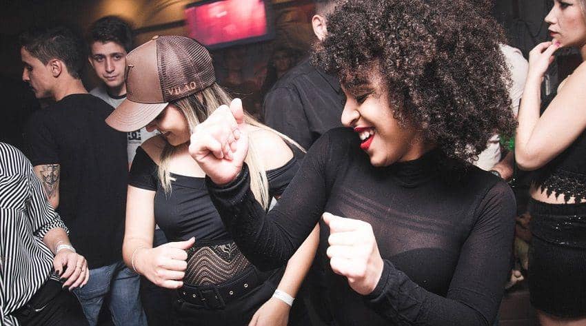 pexels/Isabella Mendes