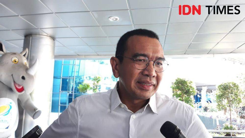 Stafsus Menteri BUMN Arya Sinulingga memberikan keterangan pers. (IDN Times/Indiana Malia)