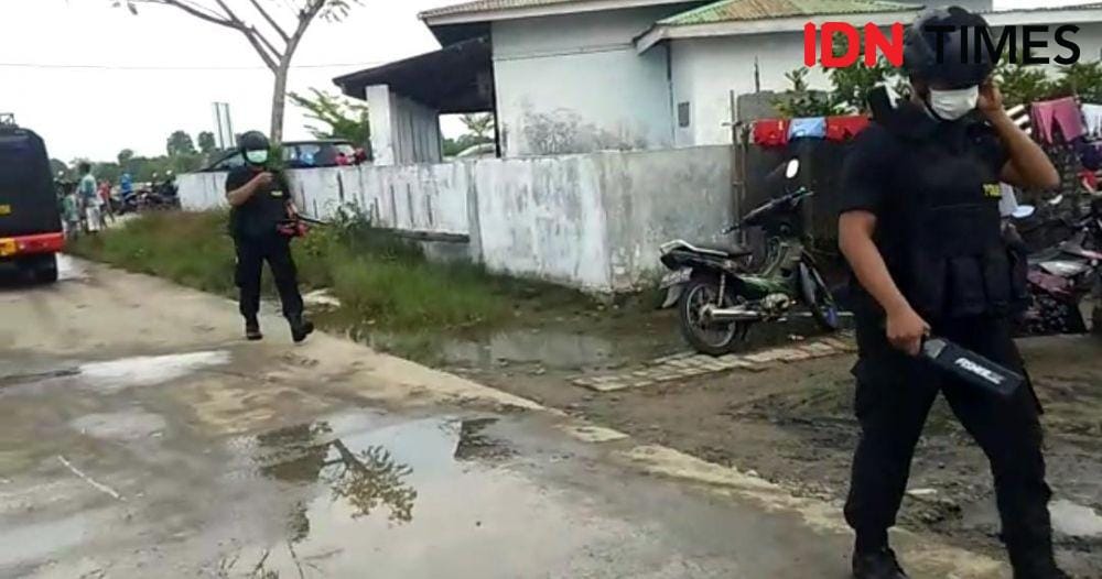 Polisi periksa rumah teman terduga pelaku bom Polrestabes Medan