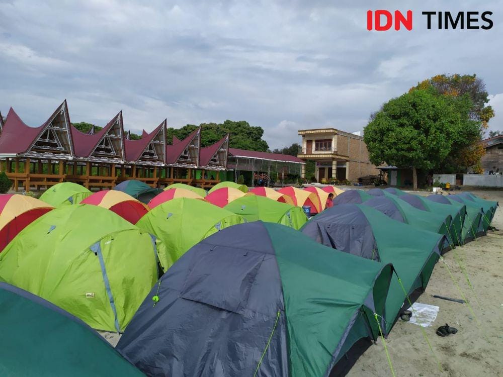 Suasana 1.000 tenda dan Lake Toba Film Festival (IDN Times/Hasudungan)