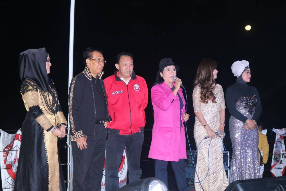 Presiden KAI yang baru, Mia Lubis (tiga dari kanan) meminta seluruh anggota KAI untuk memiliki kepekaan sosial. IDN Times/ Alfi Ramadana