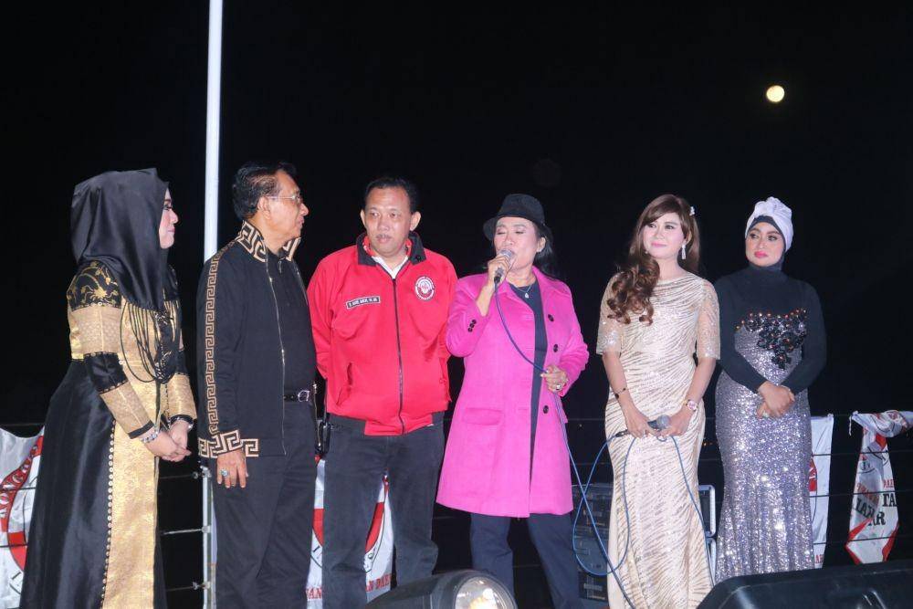 Presiden Kongres Advokat Indonesia (KAI), Siti Jamaliah Lubis (tiga dari kanan) meminta seluruh DPC KAI mendirikan LBH. IDN Times/ Alfi Ramadana