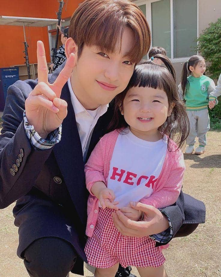 instagram.com/jinyoung.0922