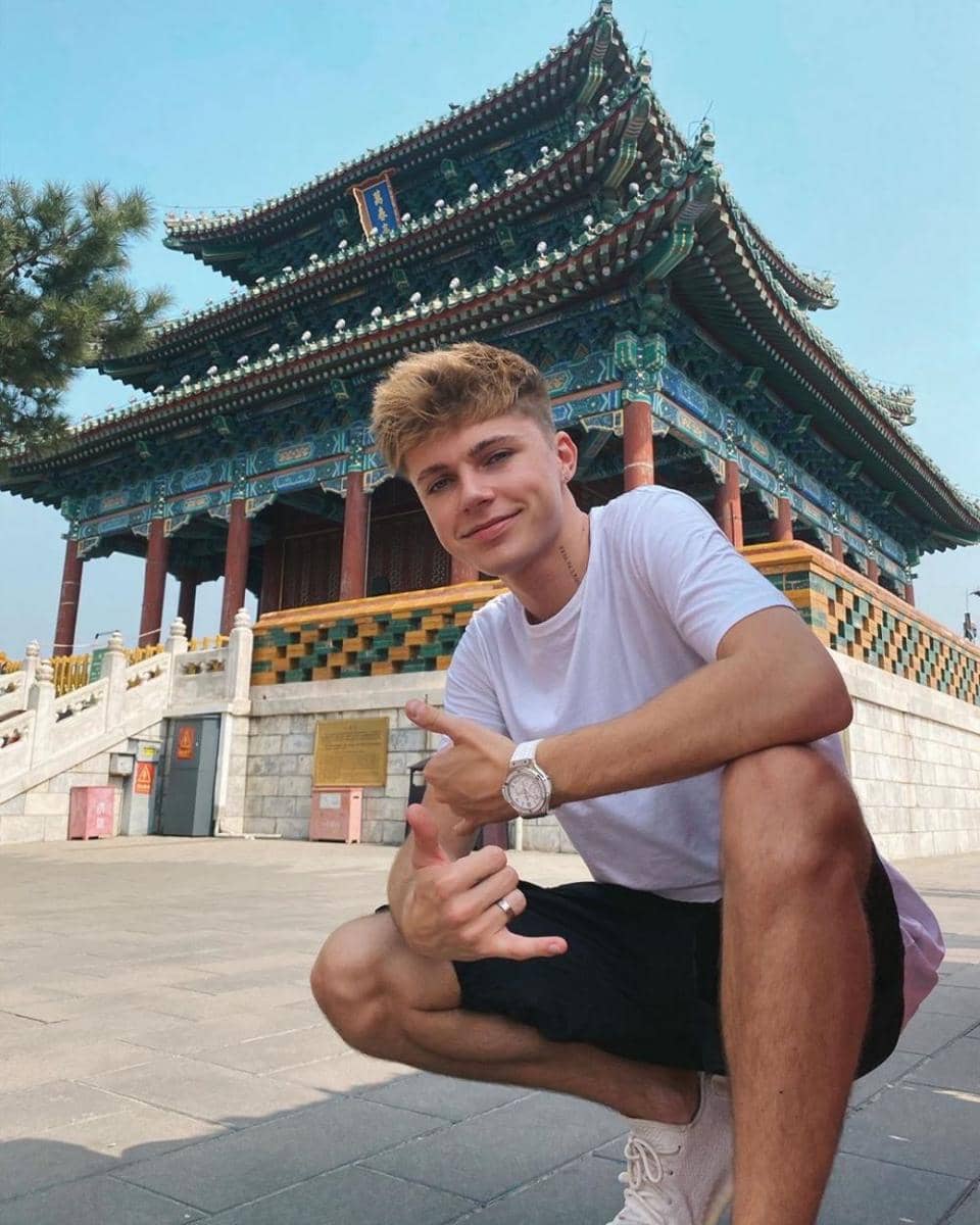 Instagram.com/hrvy/