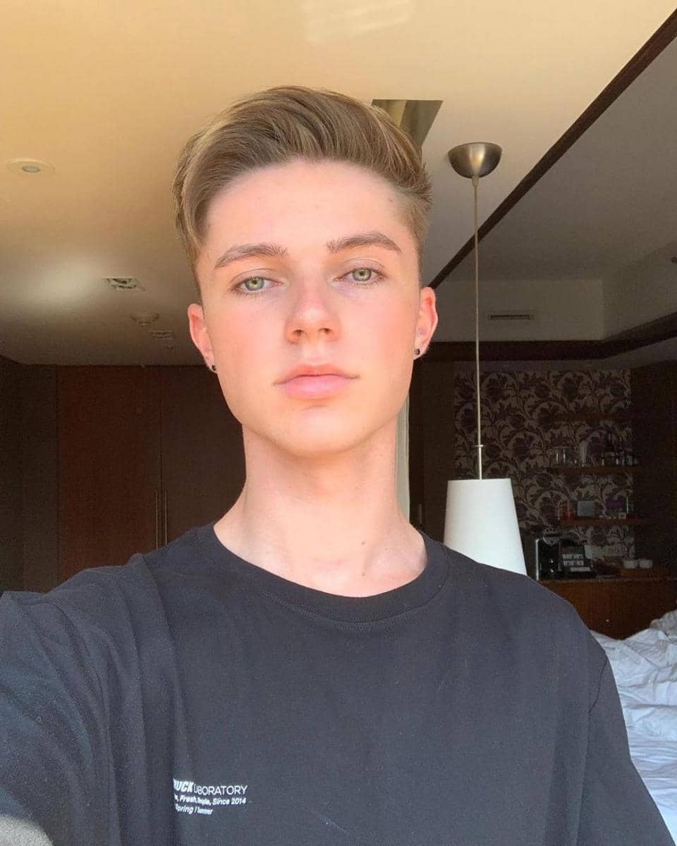 Instagram.com/hrvy/