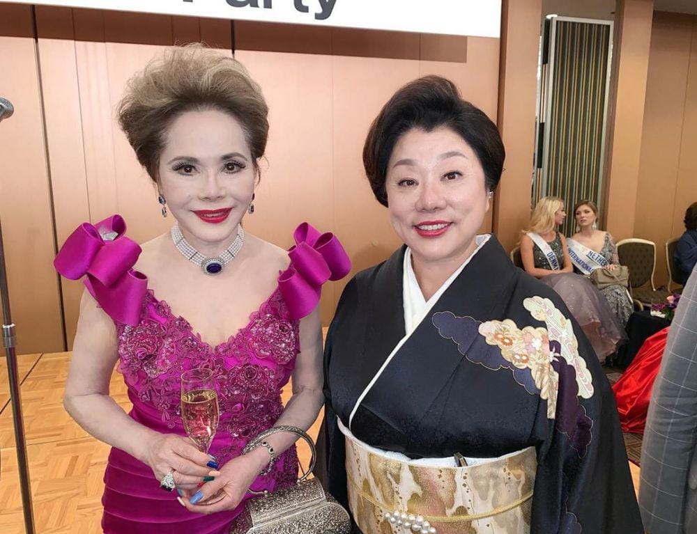 Instagram/dewisukarnoofficial