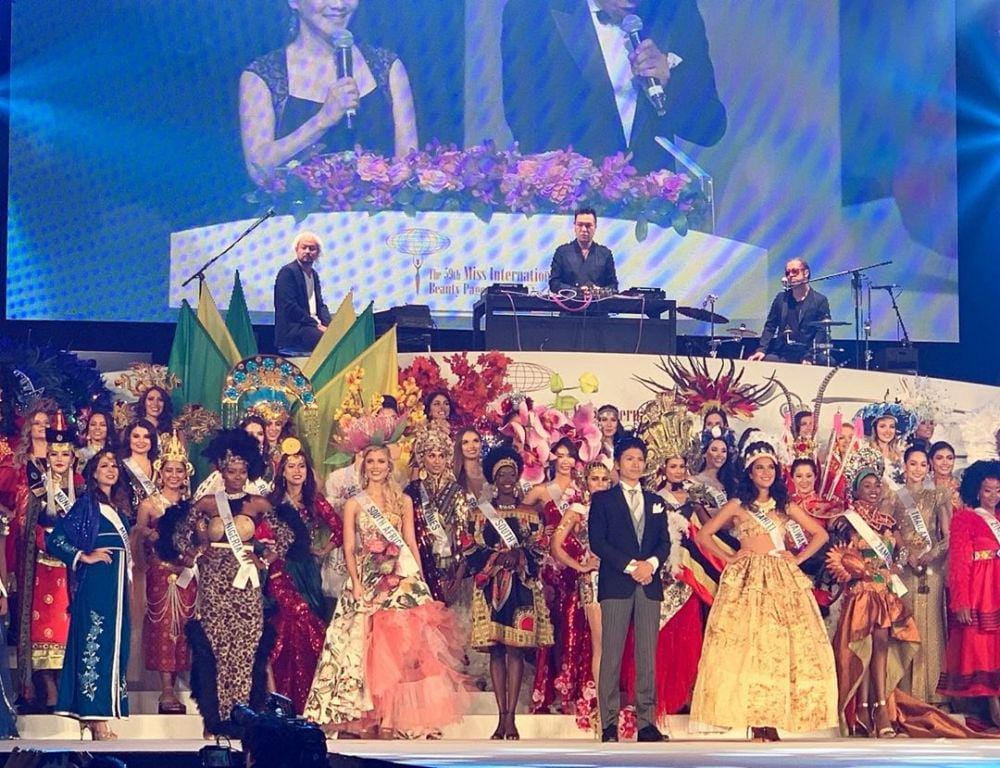 Instagram/dewisukarnoofficial