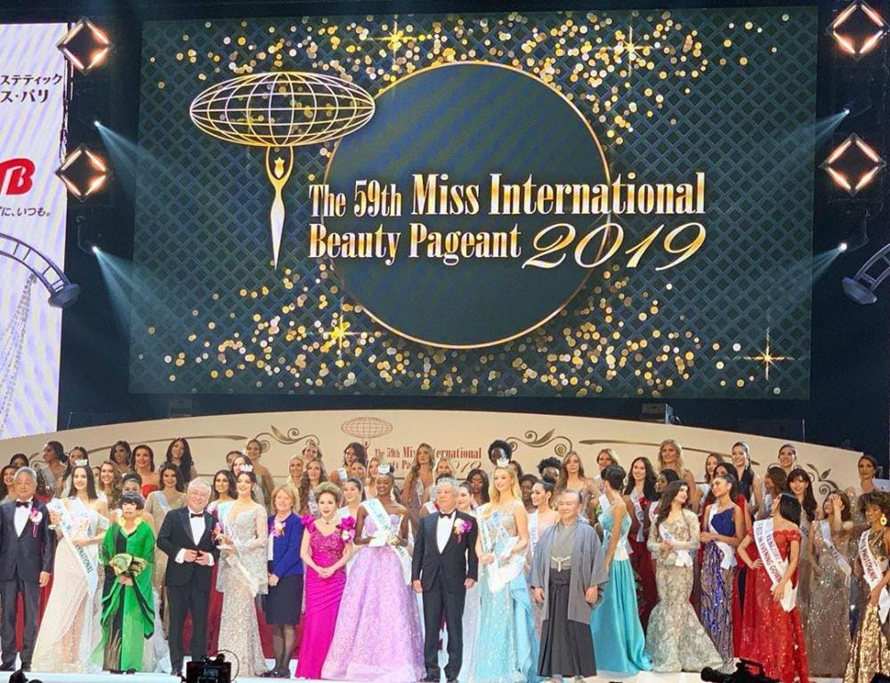 Instagram/dewisukarnoofficial