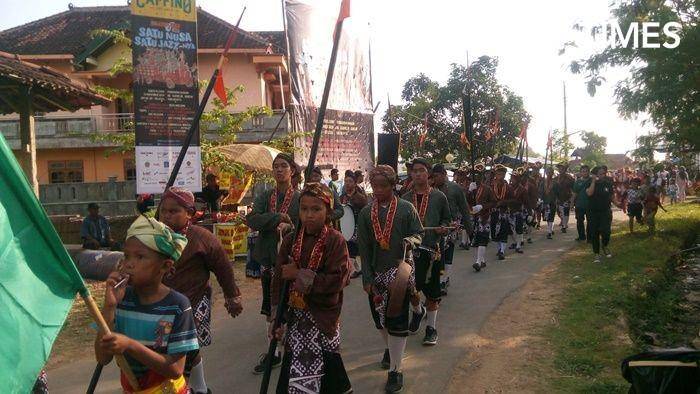 Pawai warga menyambut pembukaan Ngayogjazz 2019 di Dusun Kwagon, Desa Sidorejo, Kecamatan Godean, Kabupaten Sleman, 16 November 2019. IDN Times/Pito Agustin Rudiana