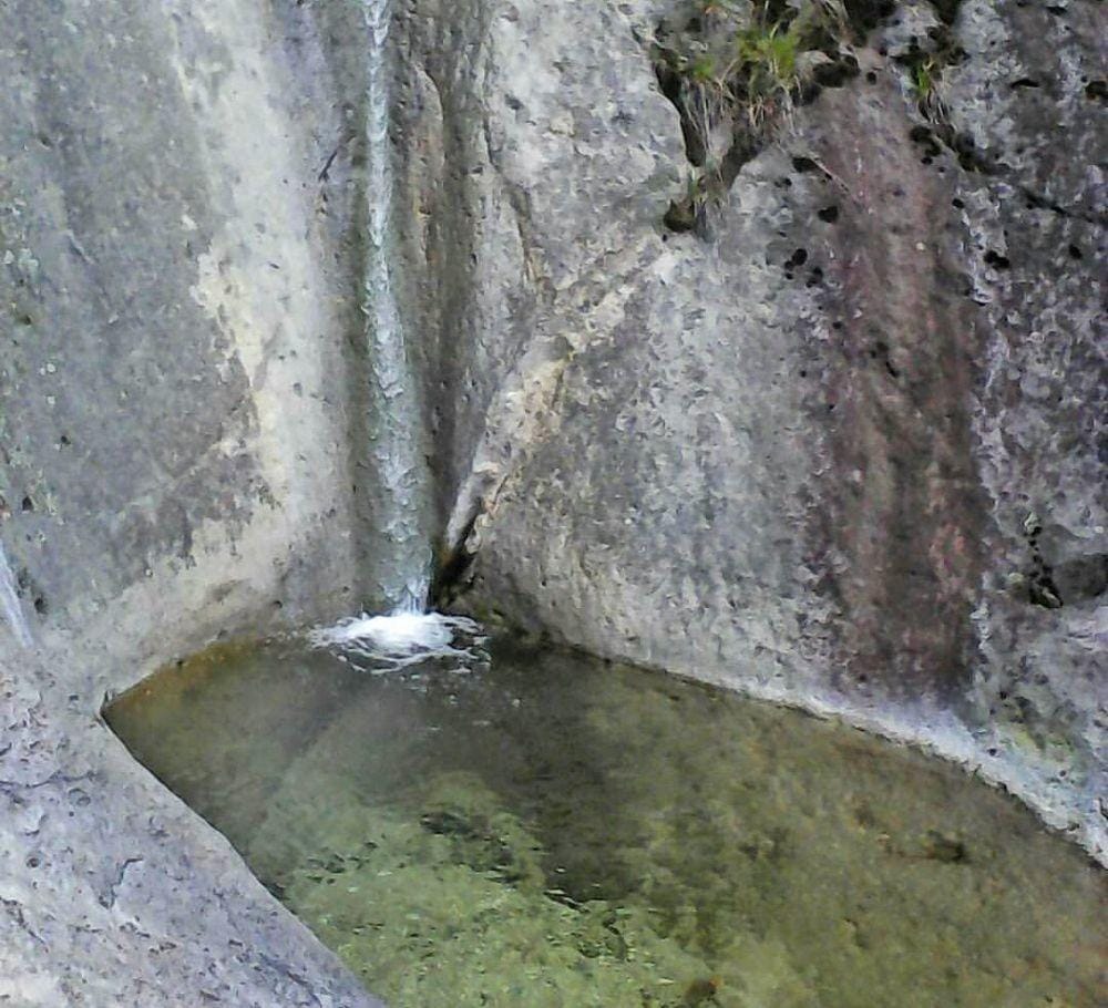 Air Terjun Batu Sawan, Danau Toba (Instagram/@ririn_baho)