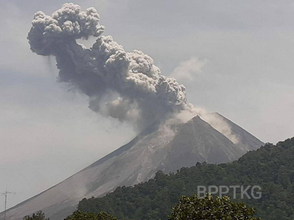 Letusan Gunung Merapi pada Minggu 17 November 2019 Dok. Istimewa/BPPTKG