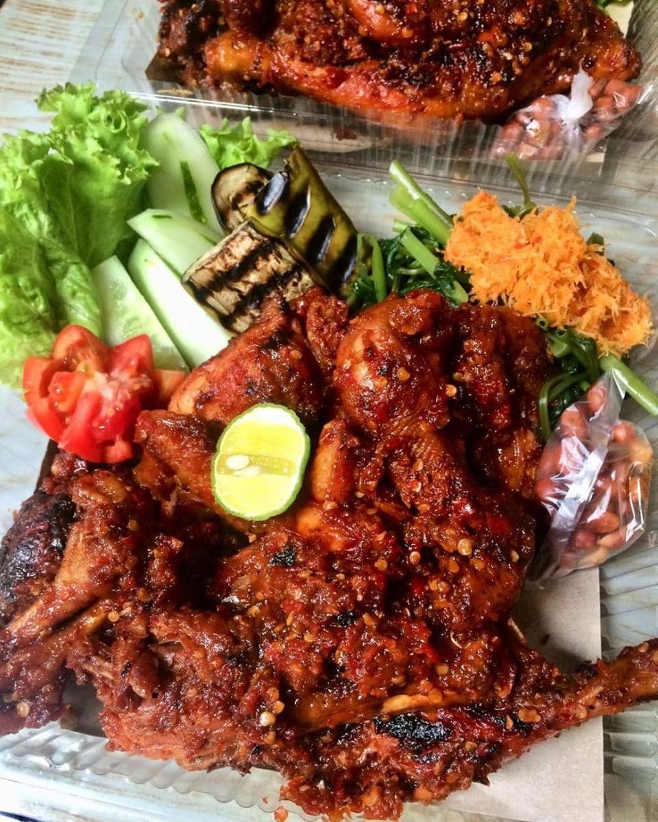 Ayam