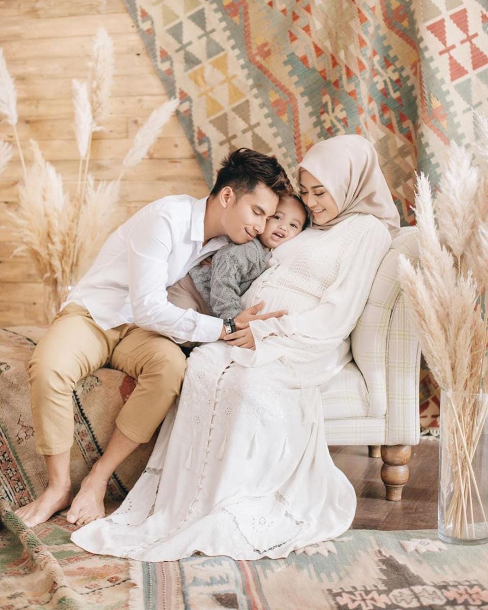 Instagram/rachelvennya