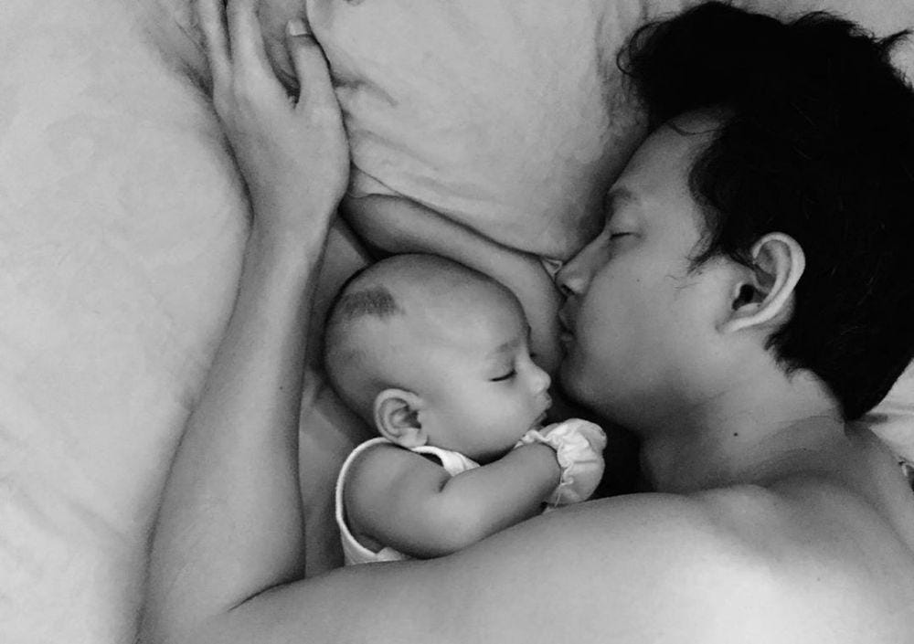 Fedi Nuril dan anaknya saat berumur 2 bulan