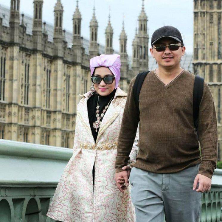 (Bos First Travel Anniesa Hasibuan dan Andika Surachman) Instagram.com/@anniesahasibuanofficial