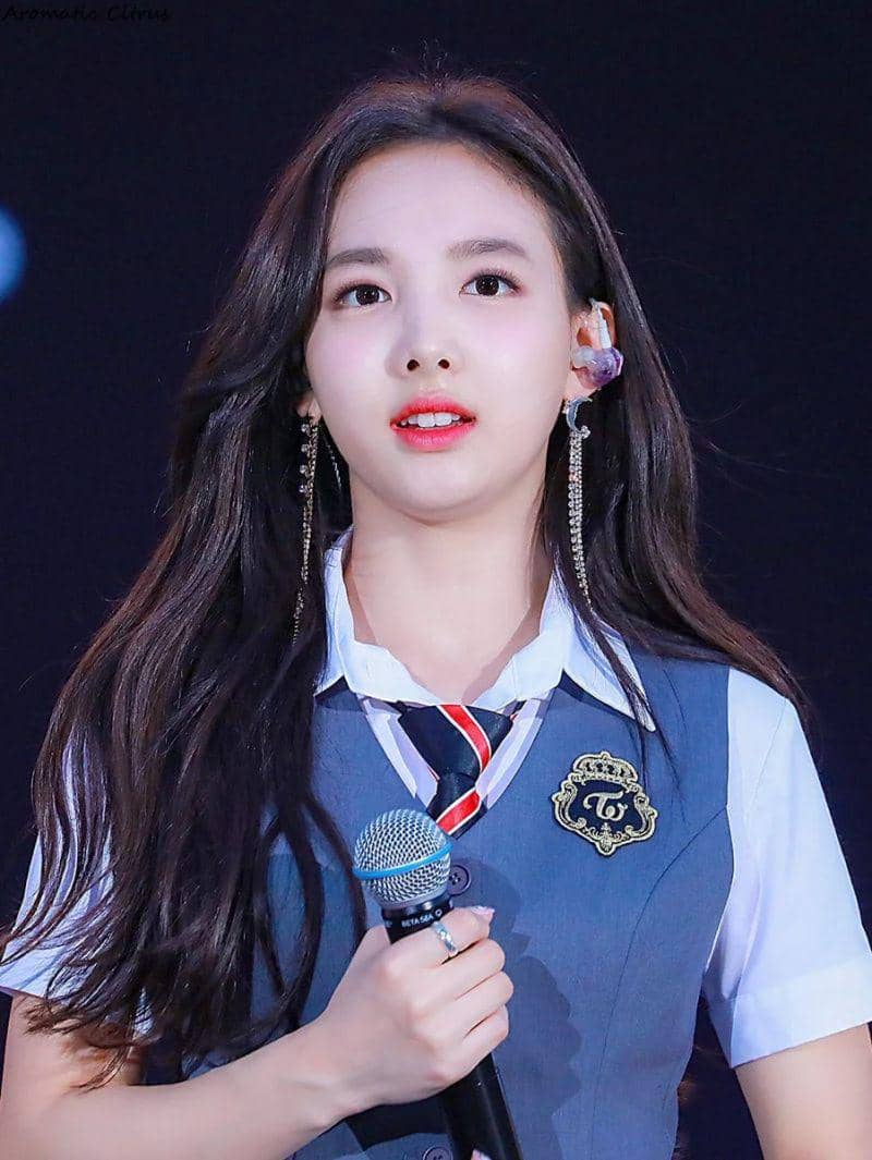 Saking dekatnya, mereka sampai punya couple ring lho!