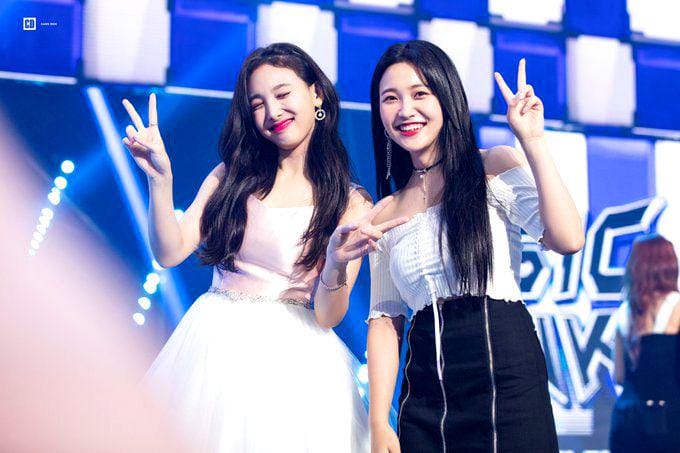 Beda group bukan halangan bagi Yeri Red Velvet dan Nayeon Twice untuk berteman