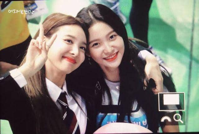 Sedangkan Yeri menyebut Nayeon sebagai "Secret Unnie"
